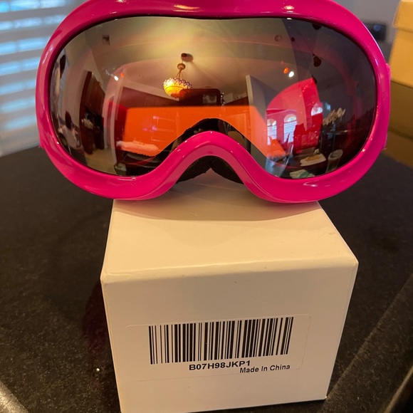 Ski goggles your youth, kids. - Picture 3 of 5